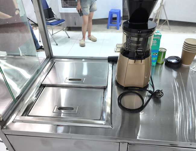 Khu vực đặt máy pha cà phê chuyên dụng