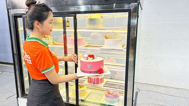 Chọn số lượng bánh trưng bày
