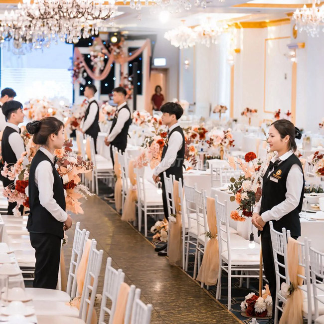 Chuẩn Hóa Quy Trình Phục Vụ Tiệc Cưới