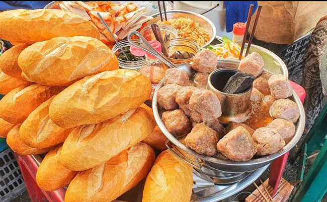 Khó đảm bảo vệ sinh thực phẩm khi bán ngoài trời