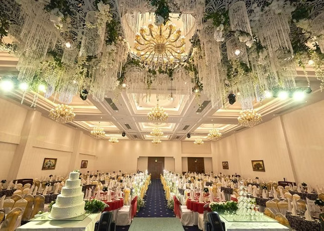 Kinh Doanh Nhà Hàng Tiệc Cưới