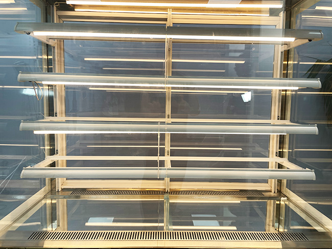 Kính cường lực trong suốt nhiều mặt