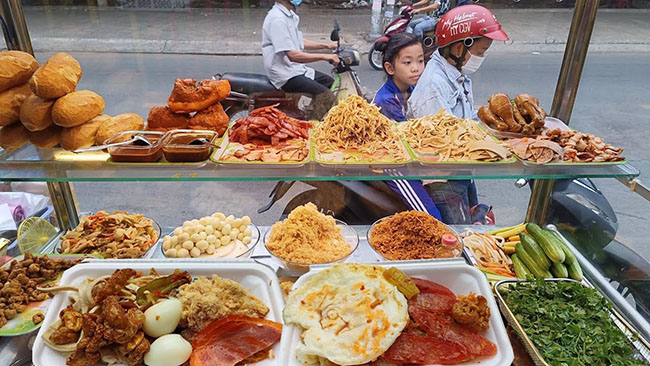 Nhiều điểm bán xôi bánh mì thất bại