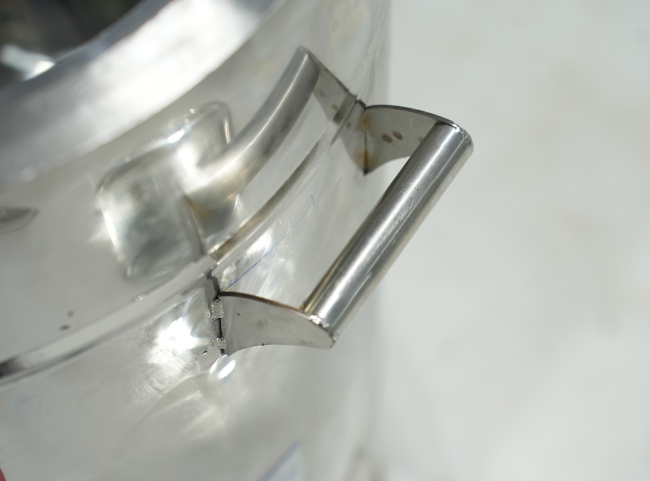 Quai cầm nồi ch&aacute;o