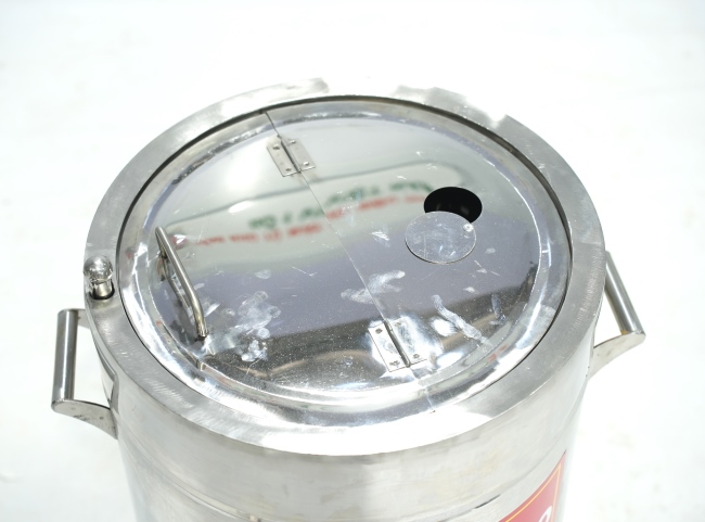 Nắp nồi b&aacute;n nguyệt