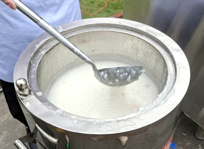 Nồi nấu ch&aacute;o điện 50l Quang Huy