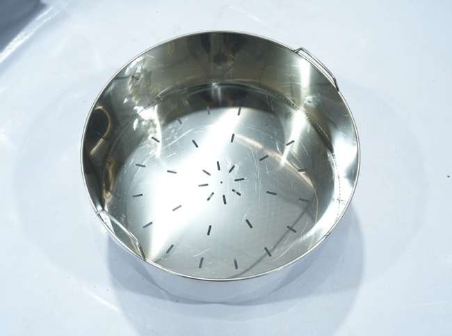 Vệ sinh giỏ xương nồi phở 100 lít