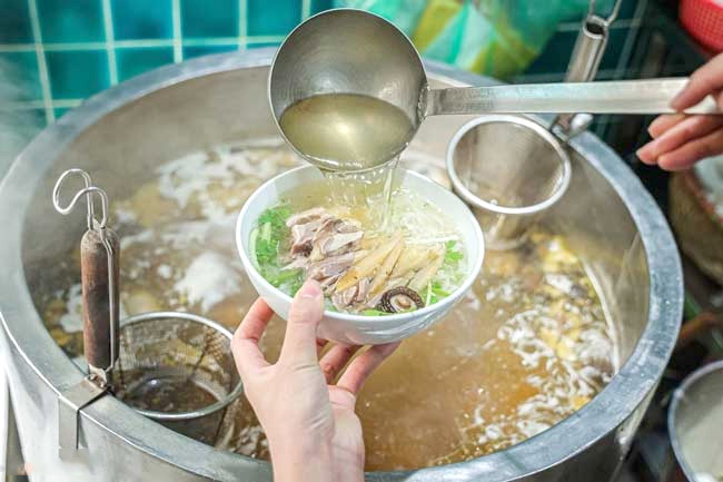 Nồi điện 100 lít nấu phở nhanh chóng
