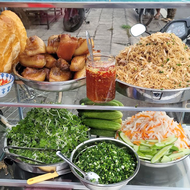 Xe Bán Hàng Tự Chế Khiến Gian Hàng Kém Chuyên Nghiệp