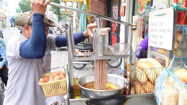Bán bánh mì chả cá quy mô nhỏ
