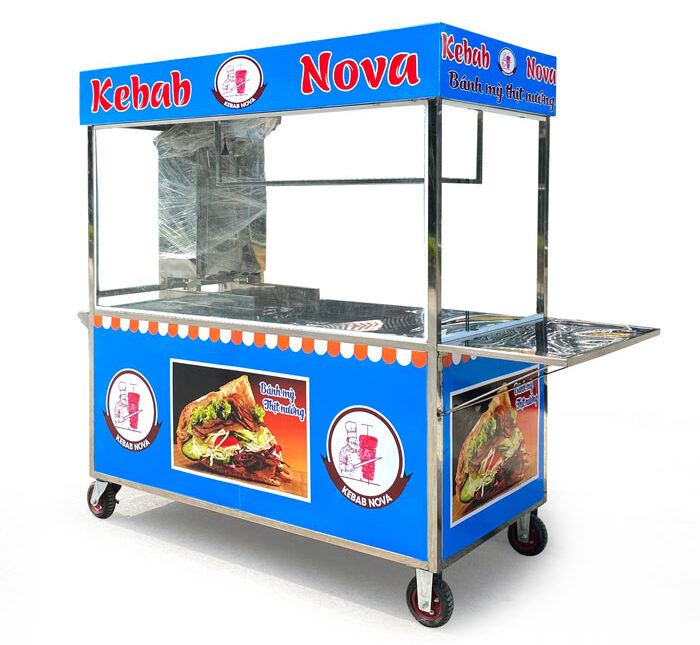 Xe bánh mì Doner Kebab mái bằng thu hút khách