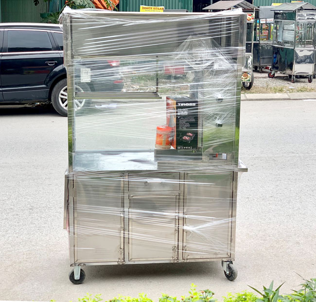 Khung và bề mặt xe XBM-TNK1.5 sử dụng inox cao cấp, sáng bóng