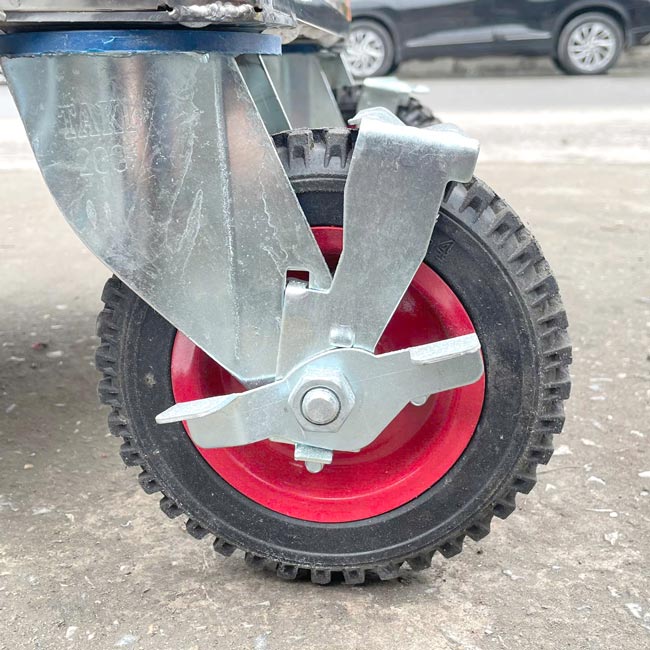 Bánh Xe Khóa Chốt An Toàn Khi Vận Hành