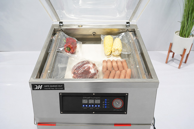 Đặt sản phẩm vào buồng hút