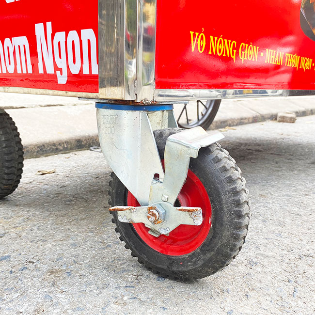 Kiểm tra bánh xe và khả năng di chuyển