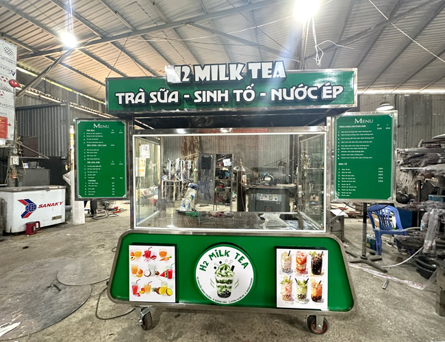 Kính cường lực bảo vệ khu vực pha chế