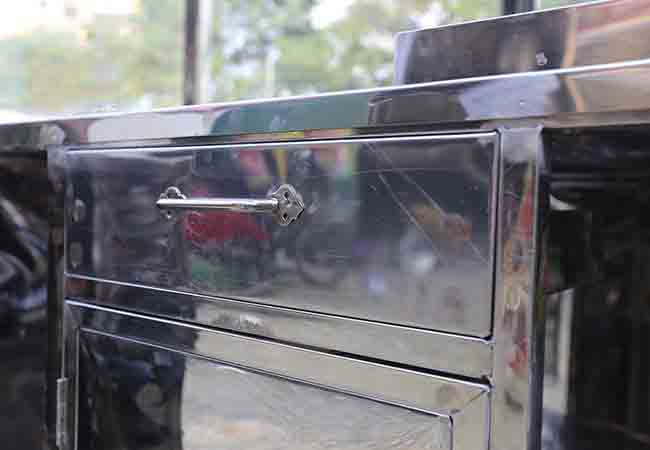 Nhiều Khoang Chứa Đồ Tiện Lợi