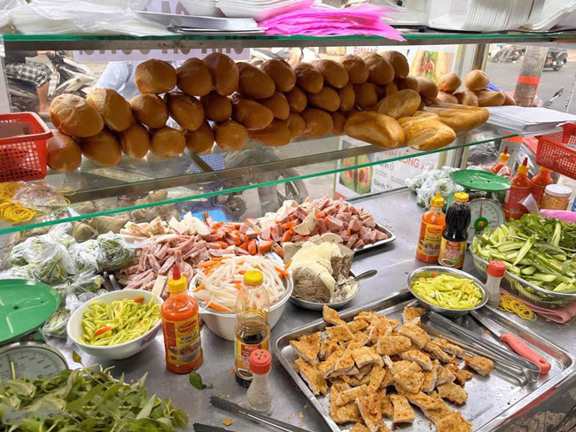 Tăng Tính Chuyên Nghiệp cho Quầy Bánh Mì