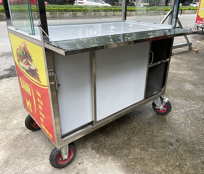 Xe bánh mì pate 1m mái bằng kích thước nhỏ gọn