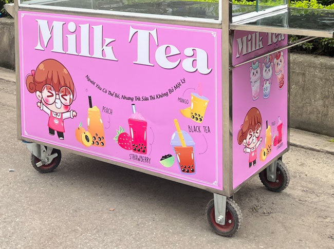 Thiết kế 4 bánh xe phía đáy tiện lợi