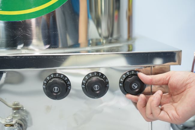 Chỉnh nhiệt độ nồi nấu phở