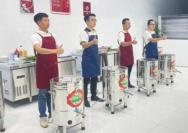 Có thể đặt gia công theo yêu cầu riêng không