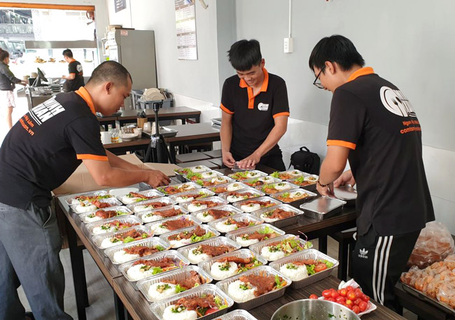 Kinh Doanh Cơm Văn Phòng Có Còn Tiềm Năng Trong Thị Trường Hiện Nay
