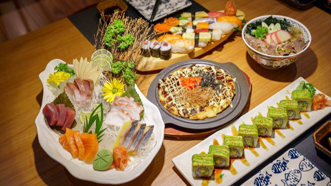 Nhà hàng sushi và sashimi
