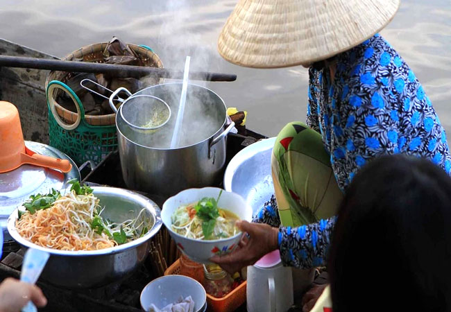 Nồi Nấu Phở Bằng Than Có Ưu Nhược Điểm Gì