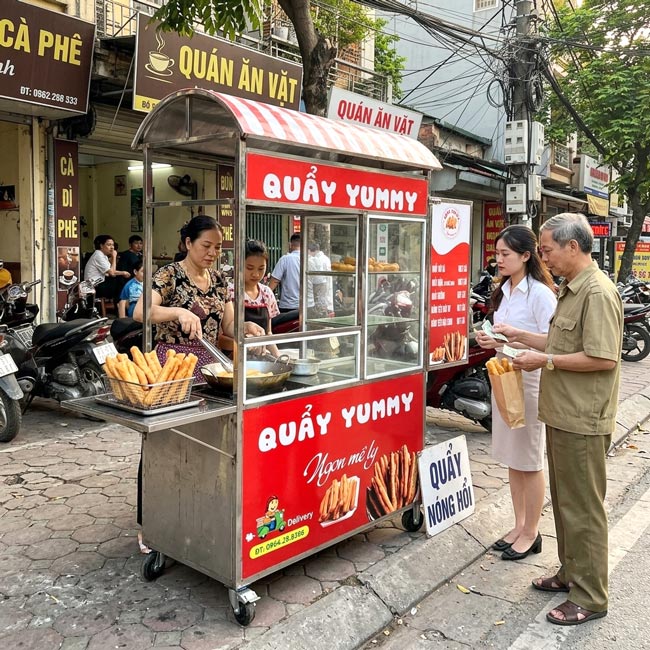 Chợ dân sinh và khu dân cư đông đúc