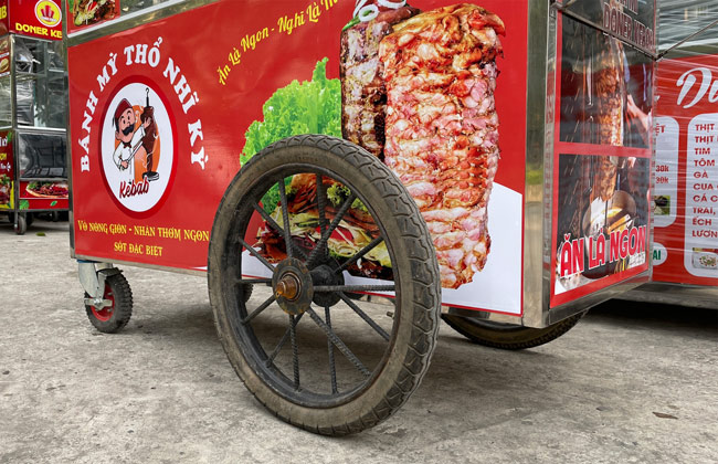 Hệ thống bánh xe và tay đẩy