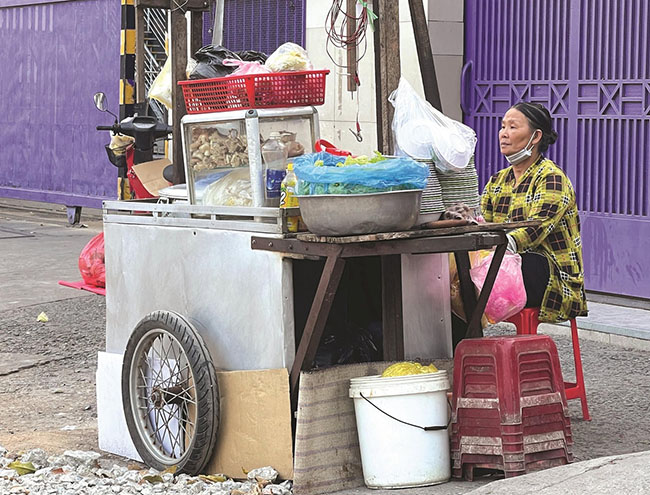 Không kiểm tra kỹ bố cục chia ngăn, nồi, kệ