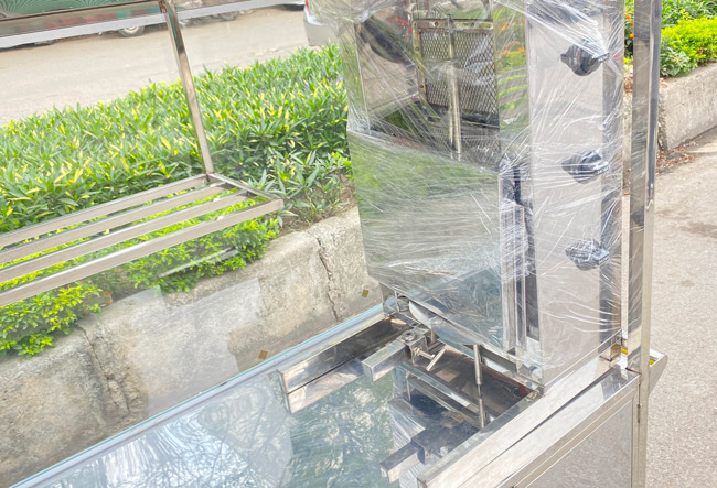 Khu Trưng Bày Và Thao Tác Được Phân Tách