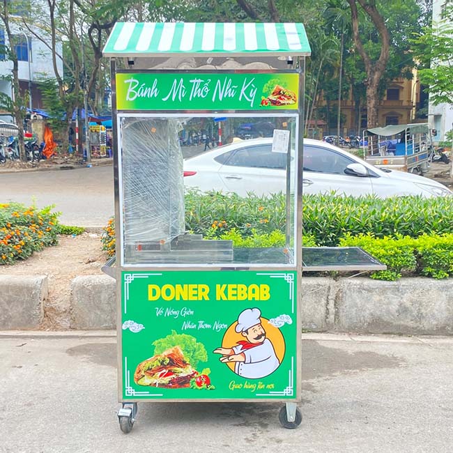 Xe bánh mì thịt nướng phù hợp với sinh viên kinh doanh thêm