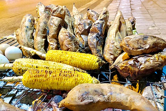 Bán đồ nướng, khoai nướng, bắp nướng