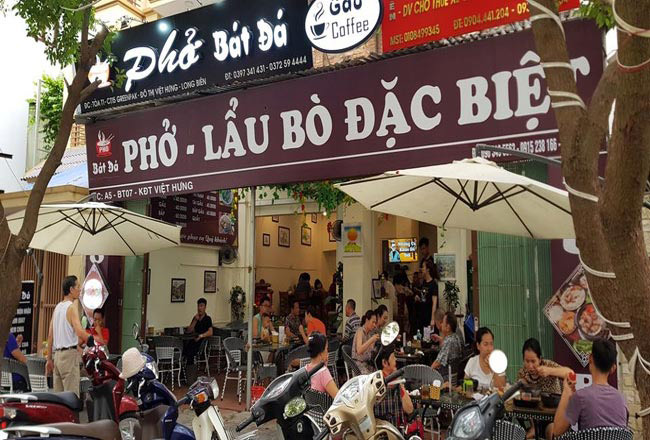 Bảng hiệu phở kết hợp nhiều chất liệu
