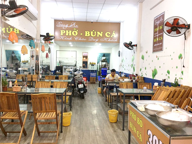 Đầu tư nội thất quán phở