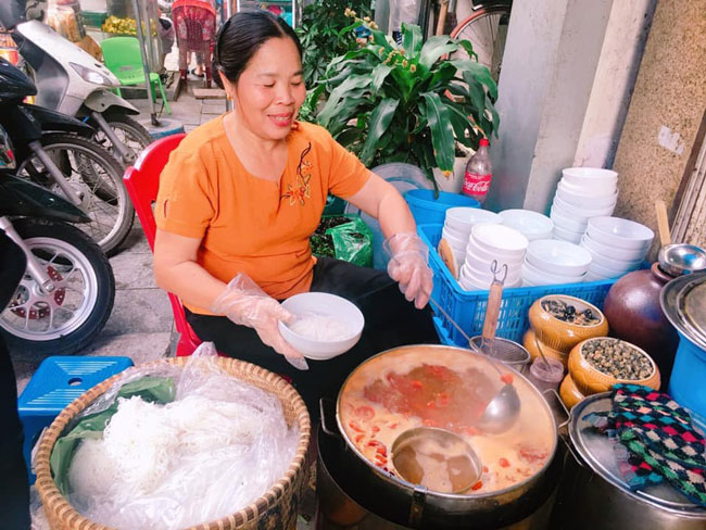 Dụng cụ nấu bún ốc