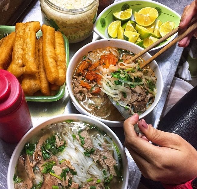 Phở gầu bò Hiếu ngõ Thổ Quan