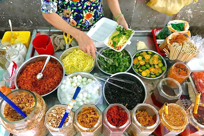 Quầy bán hàng tạm bợ thiếu chuyên nghiệp