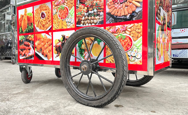 Hệ thống bánh xe xoay linh hoạt