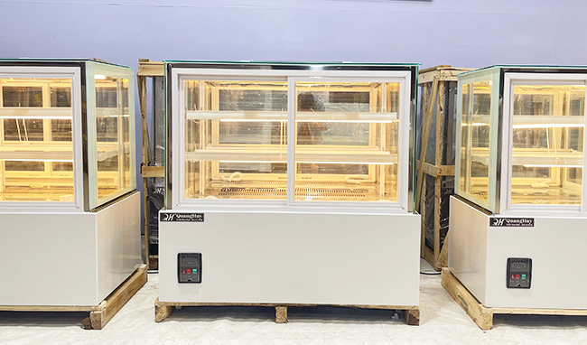 Hướng dẫn vệ sinh tủ trưng bày bánh kem 1m2 3 tầng 