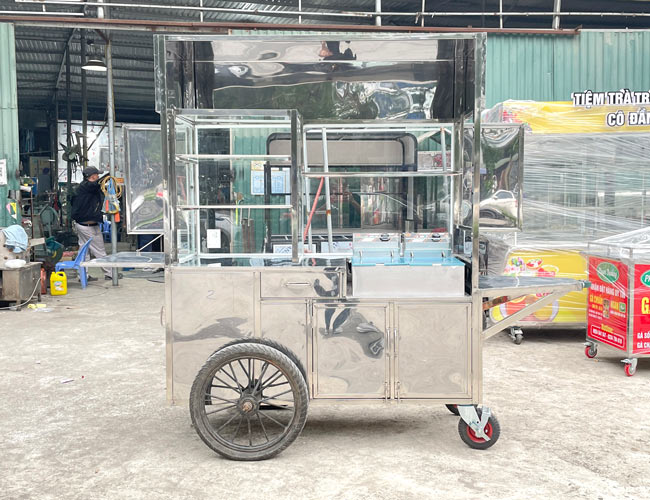 Khung inox chắc chắn, chịu tải tốt