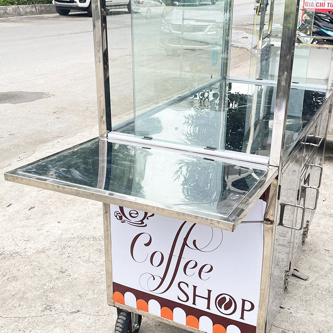 Mặt bàn pha chế rộng rãi