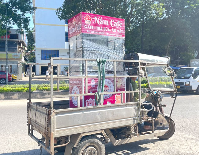 Vận chuyển xe bán cafe