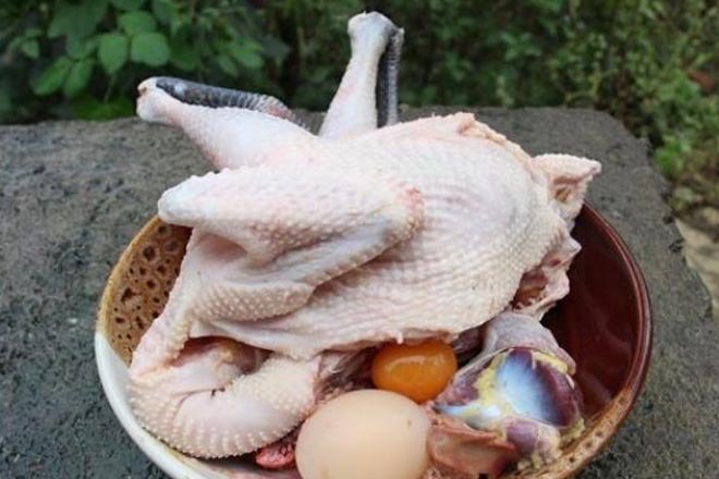 Cách mổ gà sạch sẽ tiết kiệm thời gian