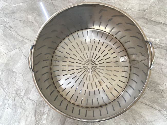 Giỏ xương nồi phở điện Huy Hoàng