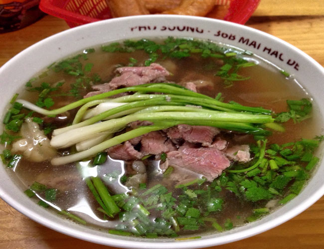 Phở bò tái gầu