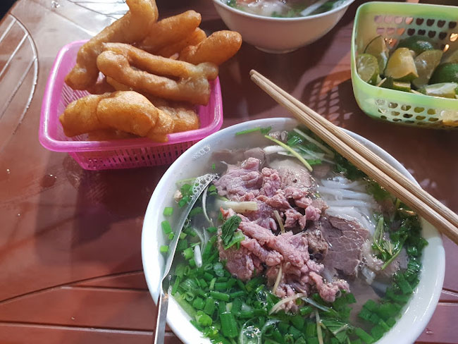 Phở tái nạm