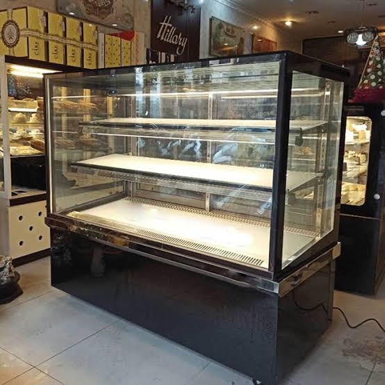 Tiệm Bánh Ngừng Kinh Doanh